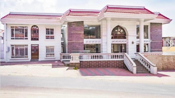 Hotel The Majestic Crown Ooty Exterior foto